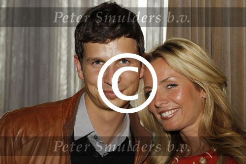 Amsterdam, 3 Mei 2012 Presentatie Nieuw Magazine RAFAEL in Cafe Vak zuid, Olympisch Stadion.
Candy Dulfer met partner
Foto Peter Smulders BV