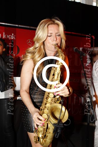 Amsterdam 23 april 2012
Presentatie nieuwe magazin Fab in restaurant Sucre. Candy Dulfer
Peter Smulders bv