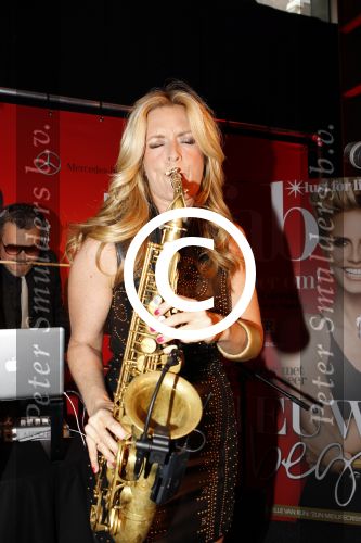 Amsterdam 23 april 2012
Presentatie nieuwe magazin Fab in restaurant Sucre. Candy Dulfer
Peter Smulders bv
