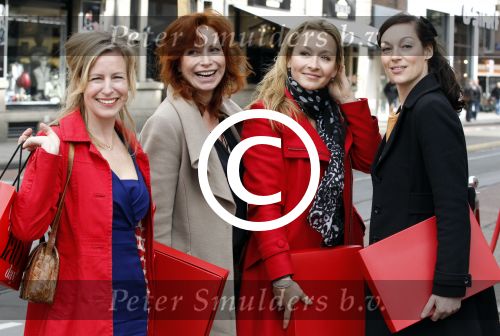Amsterdam 23 april 2012
Presentatie nieuwe magazin Fab in restaurant Sucre. Marian Mudder Miryanne v Reeden en Cynthia Abma
Peter Smulders bv