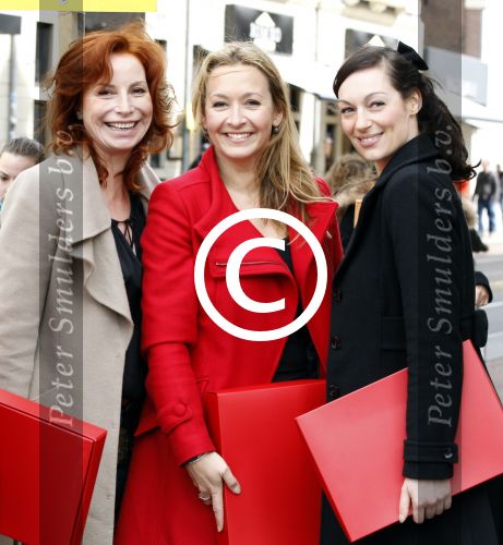 Amsterdam 23 april 2012
Presentatie nieuwe magazin Fab in restaurant Sucre. Marian Mudder Miryanne v Reeden en Cynthia Abma
Peter Smulders bv
