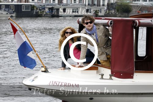 Amsterdam 20 april 2012
Jan Slagter gaat met de winnaars van het songfestival 2011
Ell en Nikki uit Azerbeidzjan varen op de amsterdamse grachten.
Peter Smulders bv