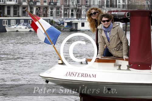 Amsterdam 20 april 2012
Jan Slagter gaat met de winnaars van het songfestival 2011
Ell en Nikki uit Azerbeidzjan varen op de amsterdamse grachten.
Peter Smulders bv
