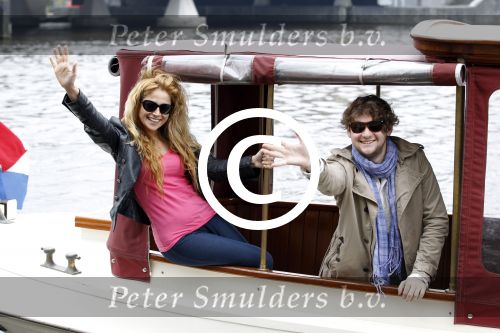 Amsterdam 20 april 2012
Jan Slagter gaat met de winnaars van het songfestival 2011
Ell en Nikki uit Azerbeidzjan varen op de amsterdamse grachten.
Peter Smulders bv