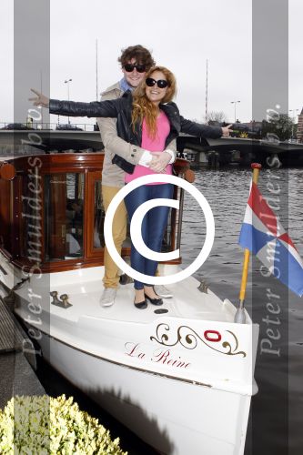 Amsterdam 20 april 2012
Jan Slagter gaat met de winnaars van het songfestival 2011
Ell en Nikki uit Azerbeidzjan varen op de amsterdamse grachten.
Peter Smulders bv