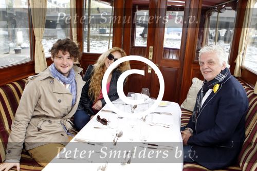 Amsterdam 20 april 2012
Jan Slagter gaat met de winnaars van het songfestival 2011
Ell en Nikki uit Azerbeidzjan varen op de amsterdamse grachten.
Peter Smulders bv