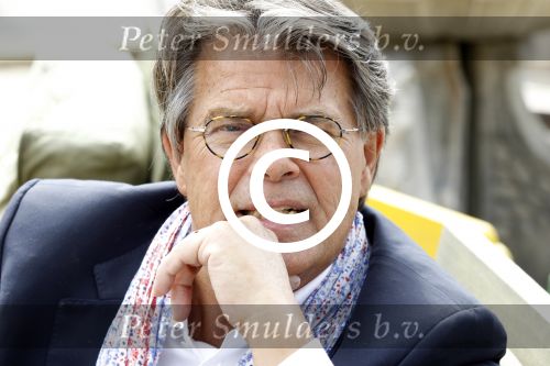 Zandvoort 27 april 2012
Emile Ratelband bij de clipopnames van Thomas Berge.
Peter Smulders bv