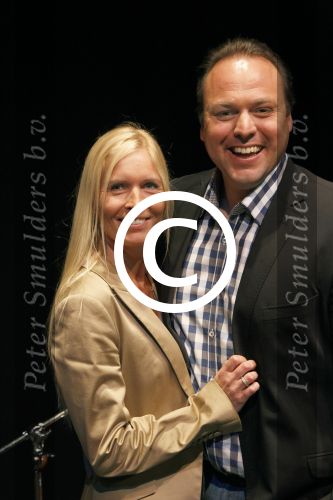 Oss, 23 April 2012
Persconferentie Frans Bauer met zijn Band voor zijn nieuwe tour door Nederland
Op de foto Frans Bauer met zijn echtgenote Mariska Bauer
Foto Peter Smulders BV