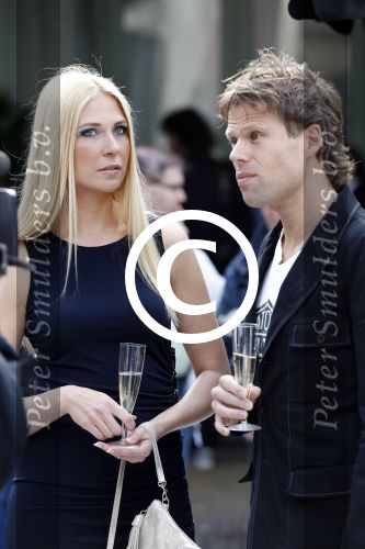 Edam Volendam 12 mei 2012
Trouwen Annemarie Hoek en Simon Keizer in Dam hotel in Edam. Jaap kwakman met vrouw
Peter Smulders bv