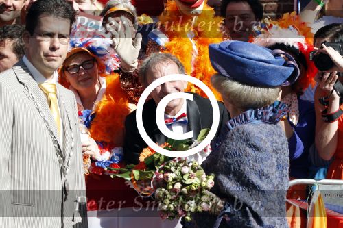 Rhenen en Veenedaal 30 april 2012
Koninginnedag met daarbij aanwezig koningin Beatrix Prins Willem Alexander Prinses Maxima Prins Constantijn Prinses Laurentien Prinses Margrite Prins Maurits Prinses Marilene Prins Bernhard Prinses Annette Prins Pieter Christiaan Prins Floris Prinses Aimee en Pieter v Vollenhoven.
Johan Vlemmix
Peter Smulders bv
