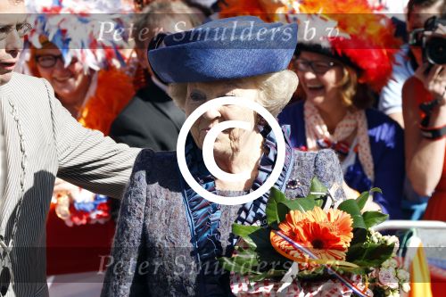 Rhenen en Veenedaal 30 april 2012
Koninginnedag met daarbij aanwezig koningin Beatrix Prins Willem Alexander Prinses Maxima Prins Constantijn Prinses Laurentien Prinses Margrite Prins Maurits Prinses Marilene Prins Bernhard Prinses Annette Prins Pieter Christiaan Prins Floris Prinses Aimee en Pieter v Vollenhoven.
Johan Vlemmix
Peter Smulders bv