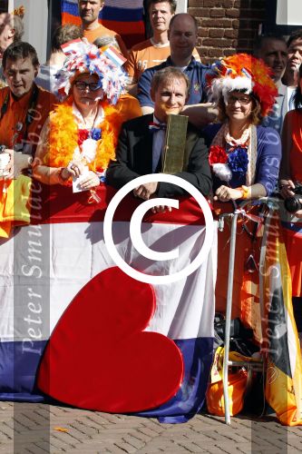 Rhenen en Veenedaal 30 april 2012
Koninginnedag met daarbij aanwezig koningin Beatrix Prins Willem Alexander Prinses Maxima Prins Constantijn Prinses Laurentien Prinses Margrite Prins Maurits Prinses Marilene Prins Bernhard Prinses Annette Prins Pieter Christiaan Prins Floris Prinses Aimee en Pieter v Vollenhoven.
Peter Smulders bv