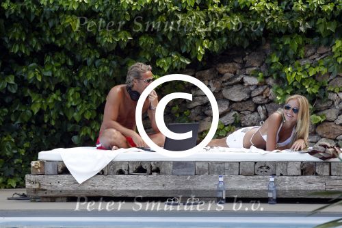 Ibiza 2 mei 2012
John Ewbank en zijn nieuwe vriendin Kelly Weekers op vakantie op ibiza.
Peter Smulders bv