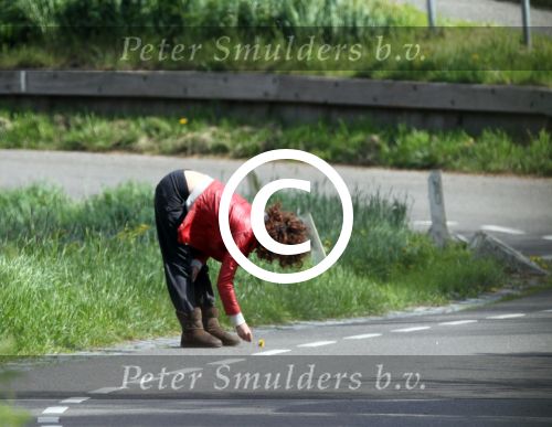 Uitdam 27 april 2012
Katja Schuurman en Thuis Romer hun huis. Katja gaat wandelen op de dijk in Uitdam.
Peter Smulders bv