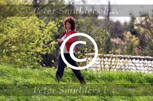 Uitdam 27 april 2012
Katja Schuurman en Thuis Romer hun huis. Katja gaat wandelen op de dijk in Uitdam.
Peter Smulders bv