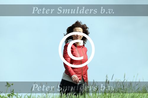 Uitdam 27 april 2012
Katja Schuurman en Thuis Romer hun huis. Katja gaat wandelen op de dijk in Uitdam.
Peter Smulders bv
