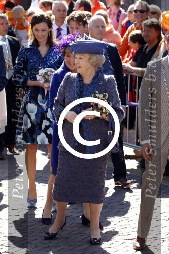 Rhenen en Veenedaal 30 april 2012
Koninginnedag met daarbij aanwezig koningin Beatrix Prins Willem Alexander Prinses Maxima Prins Constantijn Prinses Laurentien Prinses Margrite Prins Maurits Prinses Marilene Prins Bernhard Prinses Annette Prins Pieter Christiaan Prins Floris Prinses Aimee en Pieter v Vollenhoven.
Peter Smulders bv