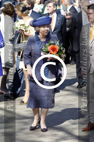 Rhenen en Veenedaal 30 april 2012
Koninginnedag met daarbij aanwezig koningin Beatrix Prins Willem Alexander Prinses Maxima Prins Constantijn Prinses Laurentien Prinses Margrite Prins Maurits Prinses Marilene Prins Bernhard Prinses Annette Prins Pieter Christiaan Prins Floris Prinses Aimee en Pieter v Vollenhoven.
Peter Smulders bv