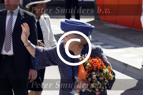 Rhenen en Veenedaal 30 april 2012
Koninginnedag met daarbij aanwezig koningin Beatrix Prins Willem Alexander Prinses Maxima Prins Constantijn Prinses Laurentien Prinses Margrite Prins Maurits Prinses Marilene Prins Bernhard Prinses Annette Prins Pieter Christiaan Prins Floris Prinses Aimee en Pieter v Vollenhoven.
Peter Smulders bv