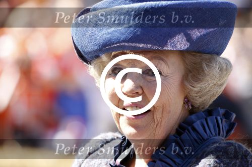 Rhenen en Veenedaal 30 april 2012
Koninginnedag met daarbij aanwezig koningin Beatrix Prins Willem Alexander Prinses Maxima Prins Constantijn Prinses Laurentien Prinses Margrite Prins Maurits Prinses Marilene Prins Bernhard Prinses Annette Prins Pieter Christiaan Prins Floris Prinses Aimee en Pieter v Vollenhoven.
Peter Smulders bv