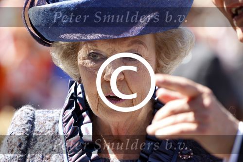 Rhenen en Veenedaal 30 april 2012
Koninginnedag met daarbij aanwezig koningin Beatrix Prins Willem Alexander Prinses Maxima Prins Constantijn Prinses Laurentien Prinses Margrite Prins Maurits Prinses Marilene Prins Bernhard Prinses Annette Prins Pieter Christiaan Prins Floris Prinses Aimee en Pieter v Vollenhoven.
Peter Smulders bv