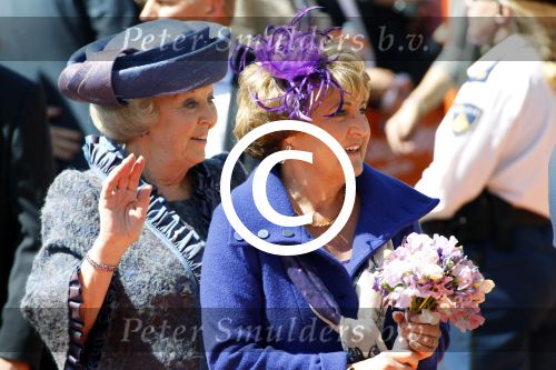 Rhenen en Veenedaal 30 april 2012
Koninginnedag met daarbij aanwezig koningin Beatrix Prins Willem Alexander Prinses Maxima Prins Constantijn Prinses Laurentien Prinses Margrite Prins Maurits Prinses Marilene Prins Bernhard Prinses Annette Prins Pieter Christiaan Prins Floris Prinses Aimee en Pieter v Vollenhoven.
Peter Smulders bv