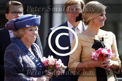Rhenen en Veenedaal 30 april 2012
Koninginnedag met daarbij aanwezig koningin Beatrix Prins Willem Alexander Prinses Maxima Prins Constantijn Prinses Laurentien Prinses Margrite Prins Maurits Prinses Marilene Prins Bernhard Prinses Annette Prins Pieter Christiaan Prins Floris Prinses Aimee en Pieter v Vollenhoven.
Peter Smulders bv