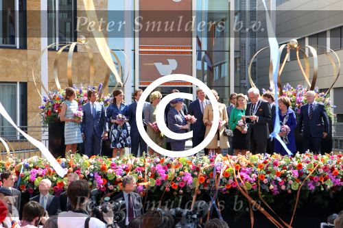 Rhenen en Veenedaal 30 april 2012
Koninginnedag met daarbij aanwezig koningin Beatrix Prins Willem Alexander Prinses Maxima Prins Constantijn Prinses Laurentien Prinses Margrite Prins Maurits Prinses Marilene Prins Bernhard Prinses Annette Prins Pieter Christiaan Prins Floris Prinses Aimee en Pieter v Vollenhoven.
Peter Smulders bv
