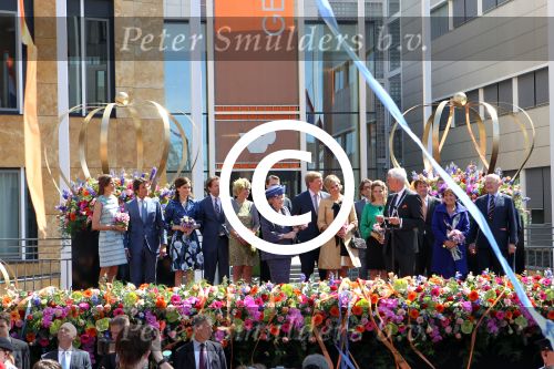 Rhenen en Veenedaal 30 april 2012
Koninginnedag met daarbij aanwezig koningin Beatrix Prins Willem Alexander Prinses Maxima Prins Constantijn Prinses Laurentien Prinses Margrite Prins Maurits Prinses Marilene Prins Bernhard Prinses Annette Prins Pieter Christiaan Prins Floris Prinses Aimee en Pieter v Vollenhoven.
Peter Smulders bv