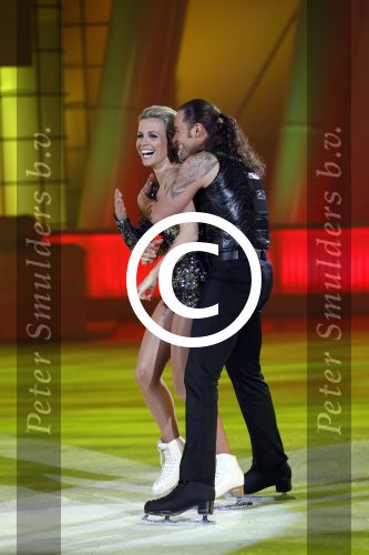 Hilversum 4 maart 2011
Sterren dansen op het ijs van SBDS 6 in studio 22 .Deelnemers zijn Monique Smit Jenny Smit Vivian Reys Babette v Veen Ralf Mackenbach Michael Boogerd en Sieneke Gerard Joling en Nance Coolen presenteren het.
Peter Smulders bv
