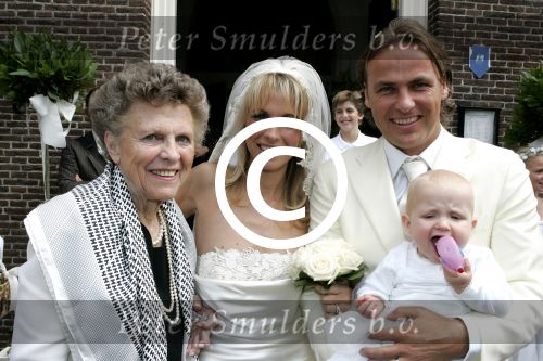 Vreeland 13 augustus 2005
Trouwen John Ewbank en Vivian Reys in kerk in Vreeland.
Oma  v d Meyden  
Peter Smulders bv