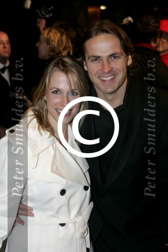 Amsterdam 13 december 2004
Premiere Floris in Tuschinski in Amsterdam.
John Ewbank en Vivian reys
Peter Smulders bv