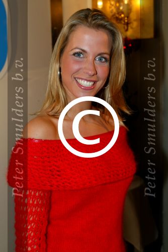 Amsterdam 16 decmber 2001

Uitreiking TV babes award in de Kroon.

Vivian Reys en har broer Marc
Peter Smulders bv