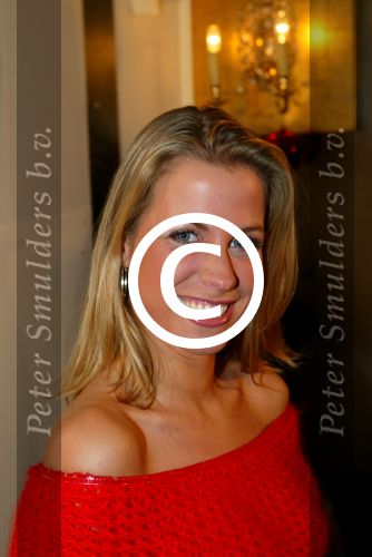 Amsterdam 16 decmber 2001

Uitreiking TV babes award in de Kroon.

Vivian Reys en har broer Marc
Peter Smulders bv