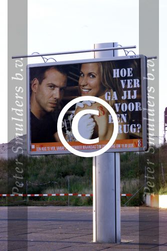 Amsterdam 20 augustus 2001
Premiere Soul Assassin in Pathe Arena.

 Vivian Reys


Peter Smulders bv