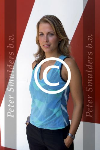 Amstrdam 24 juli 2001

Perspresentatie van SBS 6 , V8 en Net 5.
Vivian reys


Peter Smulders bv