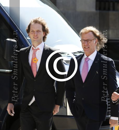 Amsterdam, 29 April 2013
Vertrek Kon. familie vanuit Paleis op de Dam naar het diner in het Rijksmuseum
Andre Rieu met zijn zoon Pierre Rieu
Foto Peter Smulders BV