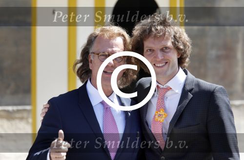 Amsterdam, 29 April 2013
Vertrek Kon. familie vanuit Paleis op de Dam naar het diner in het Rijksmuseum
Andre Rieu met zijn zoon Pierre Rieu
Foto Peter Smulders BV