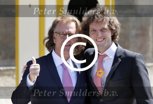 Amsterdam, 29 April 2013
Vertrek Kon. familie vanuit Paleis op de Dam naar het diner in het Rijksmuseum
Andre Rieu met zijn zoon Pierre Rieu
Foto Peter Smulders BV