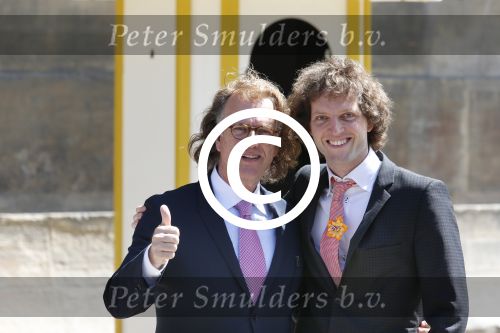 Amsterdam, 29 April 2013
Vertrek Kon. familie vanuit Paleis op de Dam naar het diner in het Rijksmuseum
Andre Rieu met zijn zoon Pierre Rieu
Foto Peter Smulders BV