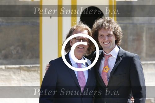 Amsterdam, 29 April 2013
Vertrek Kon. familie vanuit Paleis op de Dam naar het diner in het Rijksmuseum
Andre Rieu met zijn zoon Pierre Rieu
Foto Peter Smulders BV