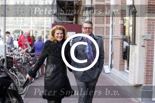 Amsterdam 28 april 2013
Premiere John v Eerd in het nieuwe de la mar theater. Anouk v Nes met man
Peter Smulders bv