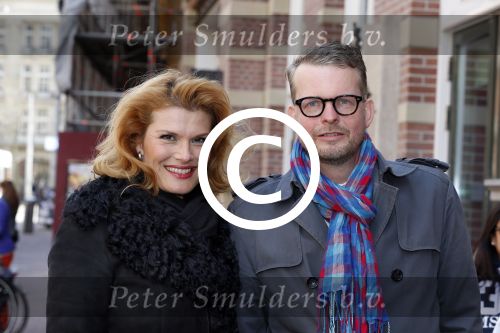 Amsterdam 28 april 2013
Premiere John v Eerd in het nieuwe de la mar theater. Anouk v Nes met man
Peter Smulders bv