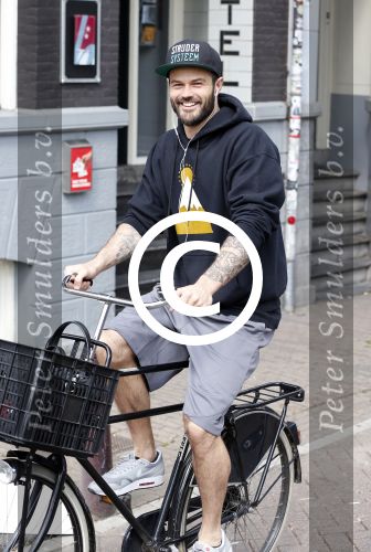 Amsterdam 28 april 2013
Arie Boomsma op de fiets in amsterdam.
Peter Smulders bv