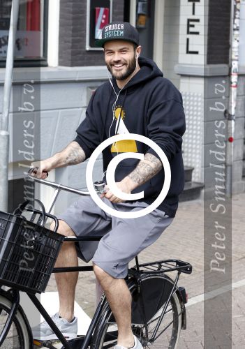 Amsterdam 28 april 2013
Arie Boomsma op de fiets in amsterdam.
Peter Smulders bv