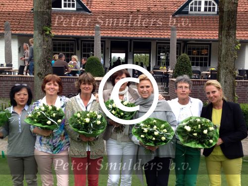 Sint Michielsgestel, 7 Mei 2013
Op Golfbaan de Dommel wint Dames 1 Dinsdag Kompetitie met 18-0 van de Geulberg en wordt daardoor kampioen in de 1e Klasse
Foto Peter Smulders BV