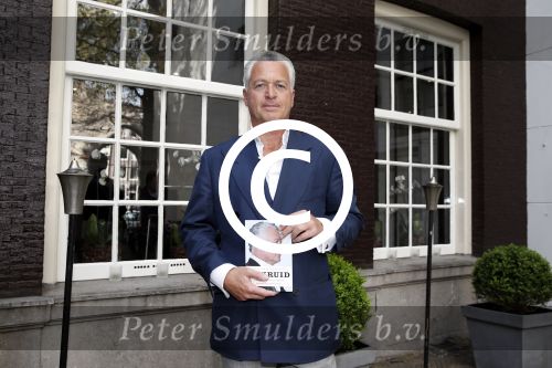 Amsterdam 15 mei 2013
Presentatie boek Bram Moszkowicz in hotel the Dylan. Zijn ex Julliette Polak heeft de foto voor het boek gemaakt.
Peter Smulders bv