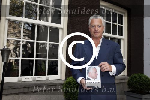 Amsterdam 15 mei 2013
Presentatie boek Bram Moszkowicz in hotel the Dylan. Zijn ex Julliette Polak heeft de foto voor het boek gemaakt.
Peter Smulders bv