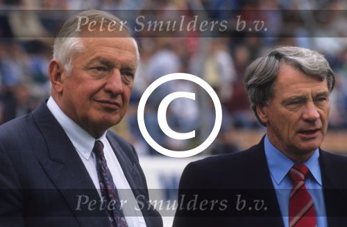 Eindhoven, 1991 
Oud clubarts Carel v d Brekel samen met trainer Bobby Robson
Foto Peter Smulders BV