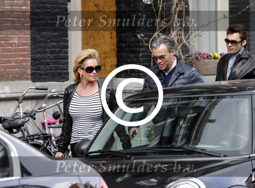 Amsterdam 27 april 2013
Connie Breukhoven met haar oude PA Edwin en vriend aan het winkelen.
Peter Smulders bv